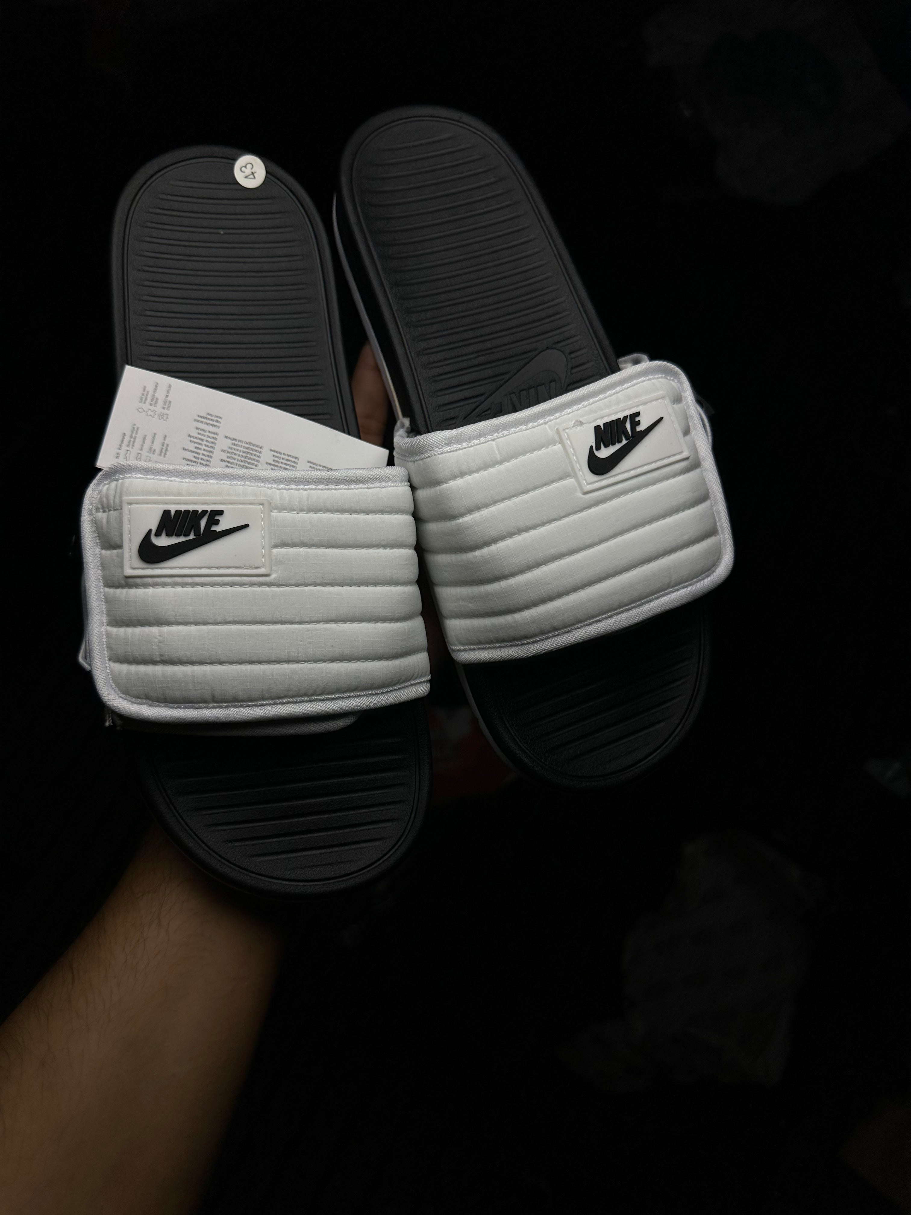 Flipflop slides in 4 colors